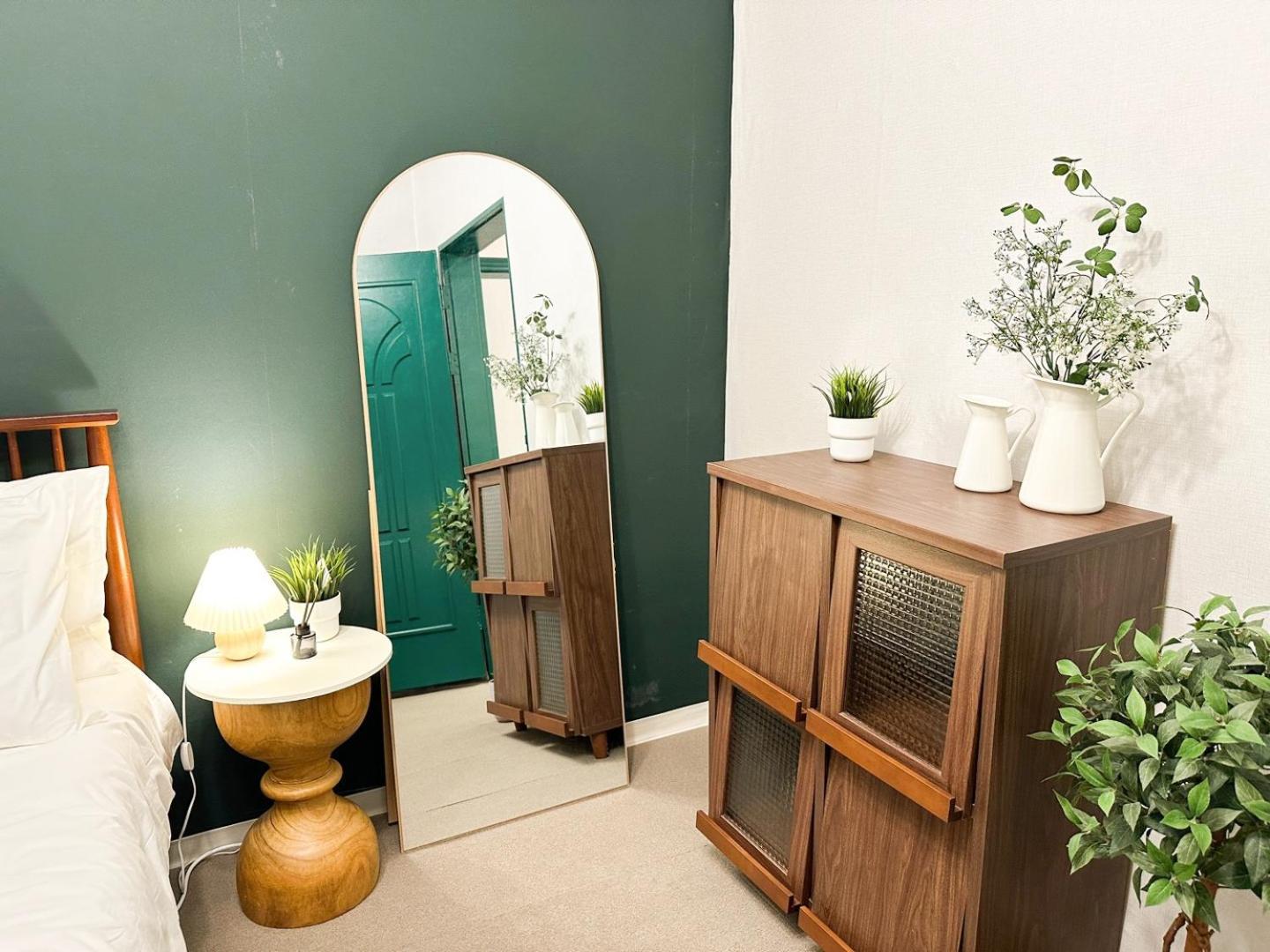 Rock 樂 2 3 Beds 3 Min From Ewha Univ Stn * Seoul