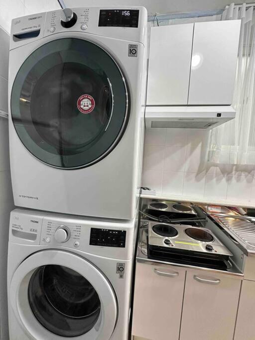 Rock 樂 2 3 Beds 3 Min From Ewha Univ Stn Appartement