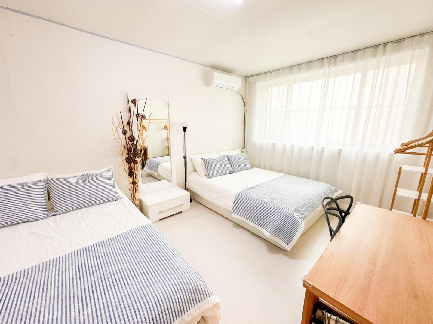 Rock 樂 2 3 Beds 3 Min From Ewha Univ Stn Séoul